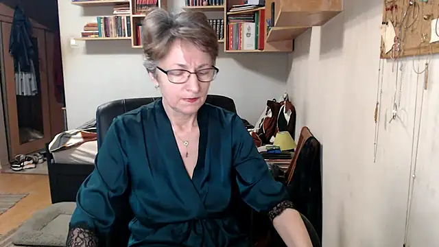 katemodel online show from 09-30-25, 07:25