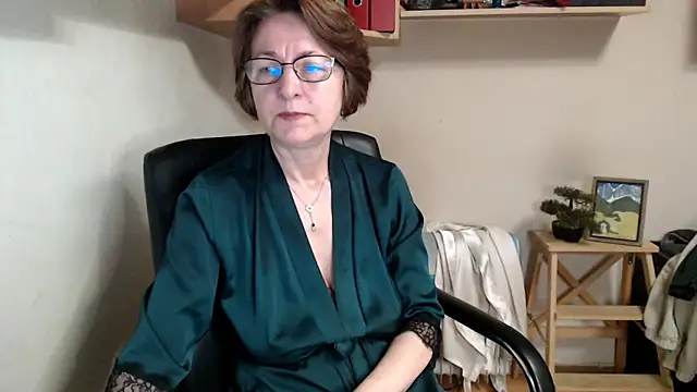 Snapshot of katemodel chatting on 05-10-26, 05:44 katemodel online show from 05-10-26, 05:44