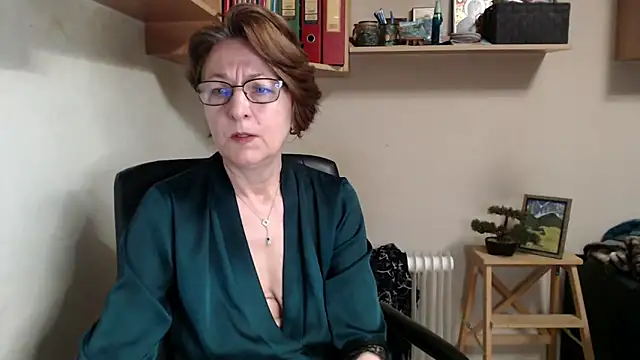 Snapshot of katemodel chatting on 05-27-26, 06:54 katemodel online show from 05-27-26, 06:54