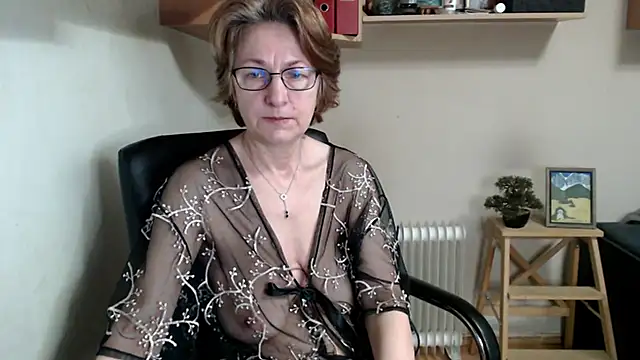 Snapshot of katemodel chatting on 04-19-26, 06:25 katemodel online show from 04-19-26, 06:25