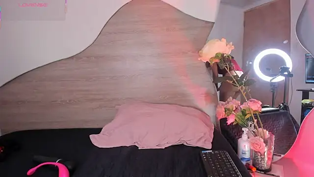 Snapshot of Zoe_dream_ chatting on 02-24-26, 08:53 Zoe dream online show from 02-24-26, 08:53