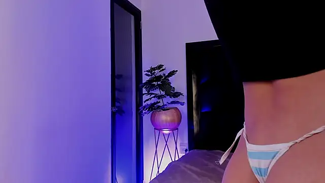 mia roosee1 online show from 04-21-26, 06:53