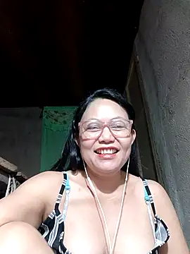 Snapshot of hotpinay_45 chatting on 02-21-26, 08:22 hotpinay 45 online show from 02-21-26, 08:22