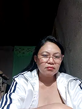 Snapshot of hotpinay_45 chatting on 02-20-26, 08:11 hotpinay 45 online show from 02-20-26, 08:11