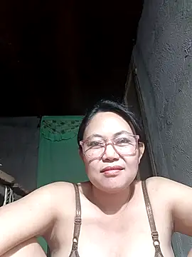 Snapshot of hotpinay_45 chatting on 02-08-26, 08:23 hotpinay 45 online show from 02-08-26, 08:23