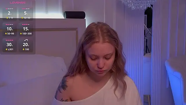 MollyHilton online show from 03-23-26, 09:03