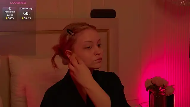 MollyHilton online show from 04-03-26, 06:14