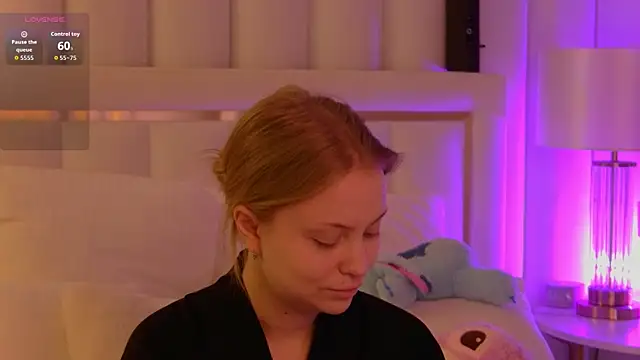 MollyHilton online show from 02-11-26, 05:57