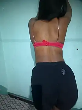 Snapshot of Roohbabe chatting on 02-14-26, 12:16 Roohbabe online show from 02-14-26, 12:16