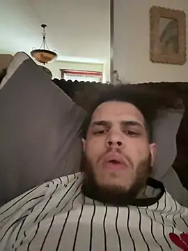 Snapshot of hotbofdad chatting on 02-12-26, 07:35 hotbofdad online show from 02-12-26, 07:35