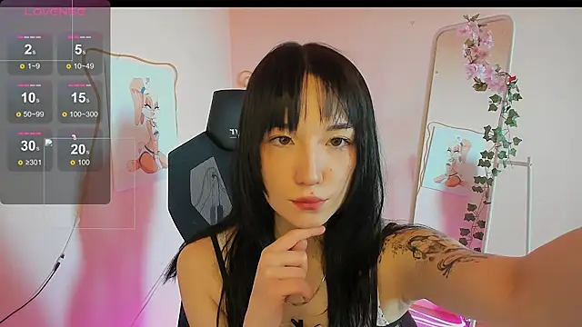 Snapshot of AliceeinWonderlanddd chatting on 04-30-26, 01:45 AliceeinWonderlanddd online show from 04-30-26, 01:45
