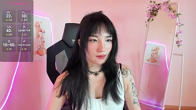 AliceeinWonderlanddd online show from 07-03-26, 03:13