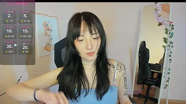 Snapshot of AliceeinWonderlanddd chatting on 05-06-26, 02:15 AliceeinWonderlanddd online show from 05-06-26, 02:15