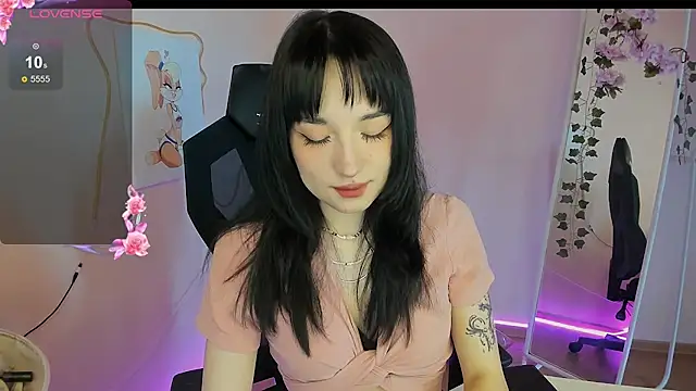 Snapshot of AliceeinWonderlanddd chatting on 04-20-26, 03:09 AliceeinWonderlanddd online show from 04-20-26, 03:09