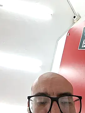 Robsonitj90 online show from 05-08-26, 10:02