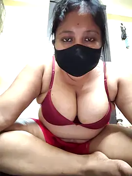 Curvy Trisha online show from 04-13-26, 08:02