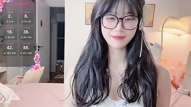 Luminous4173 online show from 05-18-26, 02:33