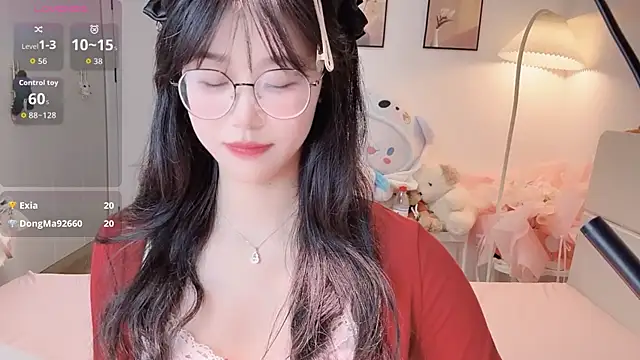 Snapshot of Luminous4173 chatting on 07-18-26, 01:30 Luminous4173 online show from 07-18-26, 01:30