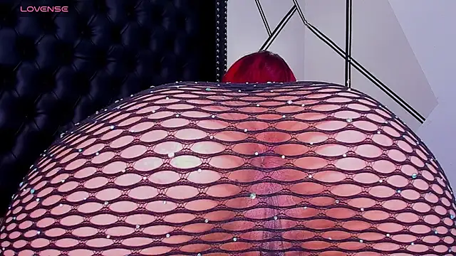 Snapshot of _Cherry_fox chatting on 02-17-26, 12:57 Cherry fox online show from 02-17-26, 12:57