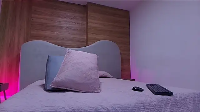 shaina adams online show from 02-15-26, 11:53