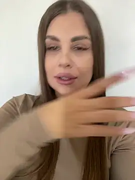 CutieLui  online show from 02-19-26, 12:24