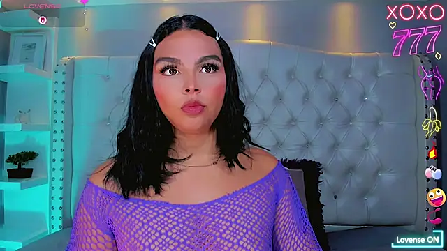 Maia Hotts online show from 05-19-26, 08:05