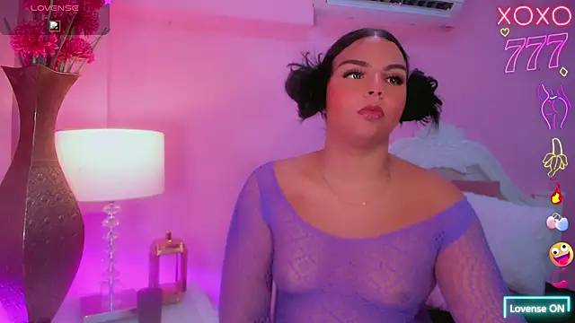 Maia Hotts online show from 04-06-26, 08:21