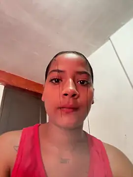 AyshelDoll1 online show from 06-18-26, 07:30