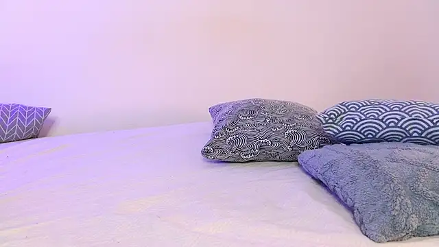 Luvtosin663 online show from 04-17-26, 03:04