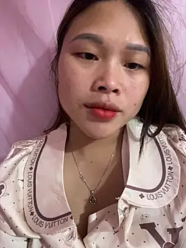 Emxinhka1 online show from 04-19-26, 02:51
