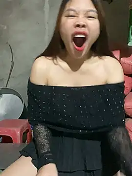 Snapshot of Emxinhka1 chatting on 05-12-26, 01:02 Emxinhka1 online show from 05-12-26, 01:02