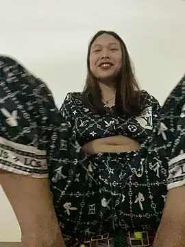Snapshot of Emxinhka1 chatting on 06-12-26, 03:48 Emxinhka1 online show from 06-12-26, 03:48