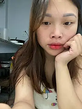 Emxinhka1 online show from 07-13-26, 10:20