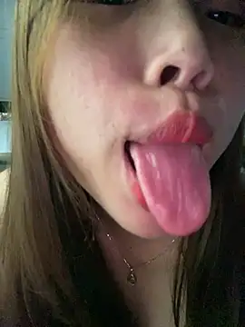 Emxinhka1 online show from 07-29-26, 02:49