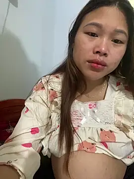Emxinhka1 online show from 04-24-26, 12:45
