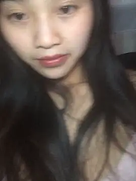 Snapshot of uyensexy chatting on 02-04-26, 03:40 uyensexy online show from 02-04-26, 03:40