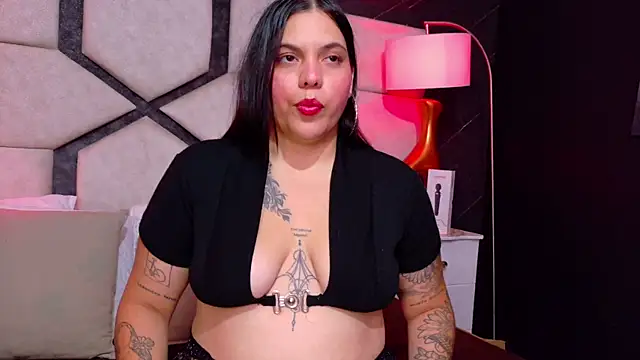 AuroraRosee online show from 05-11-26, 07:55