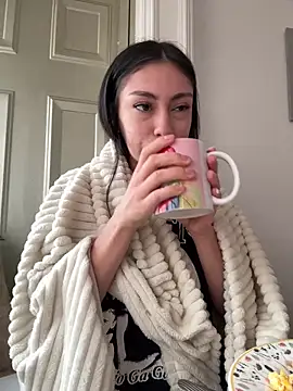 Bonny Eva online show from 04-19-26, 04:41