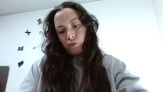 Snapshot of ElaMurray02 chatting on 02-04-26, 01:17 ElaMurray02 online show from 02-04-26, 01:17