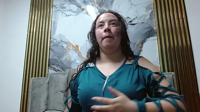 Snapshot of ElaMurray02 chatting on 02-24-26, 12:17 ElaMurray02 online show from 02-24-26, 12:17