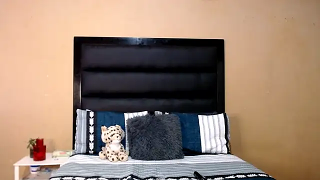 Snapshot of AppleAsss chatting on 02-21-26, 01:02 AppleAsss online show from 02-21-26, 01:02