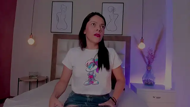 Snapshot of AnnaBroooks chatting on 02-24-26, 12:00 AnnaBroooks online show from 02-24-26, 12:00