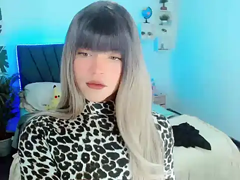 ZoeSchmmit online show from 06-27-26, 07:42