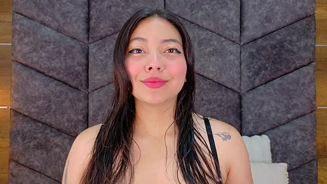 AnnieRouse   online show from 03-18-26, 11:57