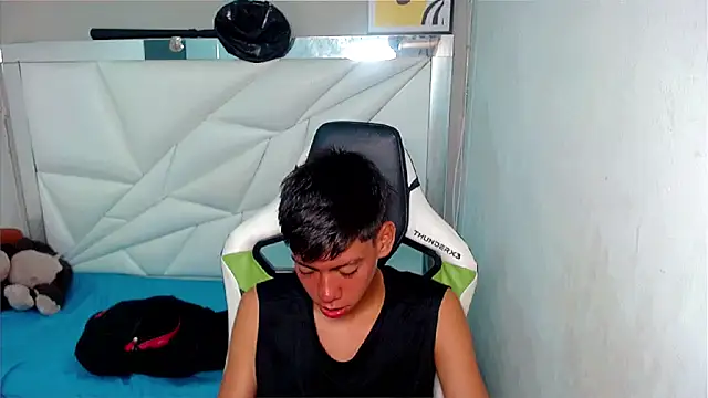 Liarr  online show from 03-10-26, 08:13