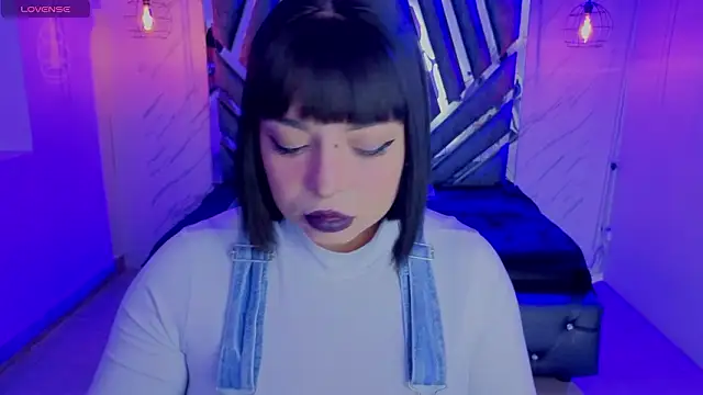 Snapshot of _Vermell_ chatting on 02-05-26, 07:43 Vermell online show from 02-05-26, 07:43