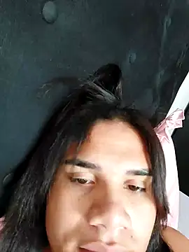 lavinyaalencar22 online show from 05-01-26, 04:12