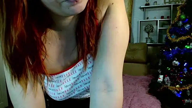 Snapshot of NotYourDoll chatting on 12-25-24, 10:06 NotYourDoll online show from 12-25-24, 10:06