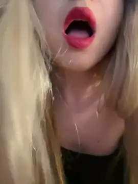 Snapshot of NikkiMis chatting on 01-31-26, 11:47 NikkiMis online show from 01-31-26, 11:47