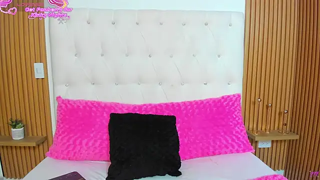 Snapshot of GreciaEvanss chatting on 06-09-26, 03:24 GreciaEvanss online show from 06-09-26, 03:24